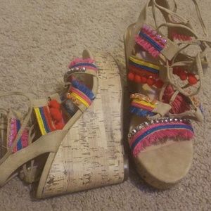 Charlotte russe size 8 wedge